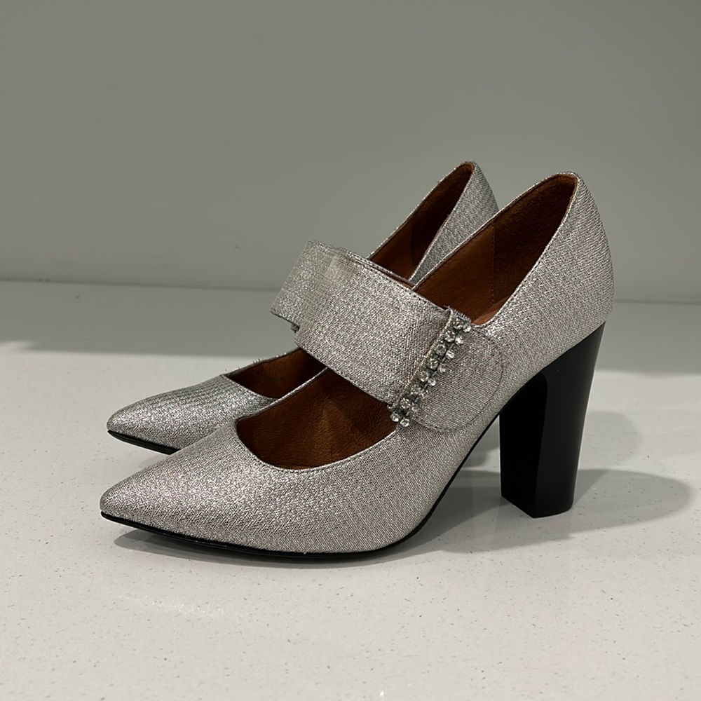 NWOT See by Chloe Silver Mary Janes